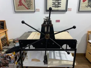 Interior del Museo Taller Emilio Sdun
